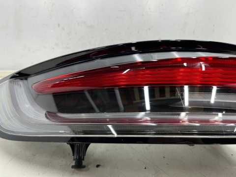 Lampa Porsche Macan I 95b LIFT 18r.- LEWA tylna w błotnik ORYGINALNA lewy tył Europa 95b945091l