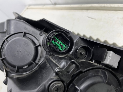 Lampa reflektor Kia Ceed III Proceed III 18r.- prawa przednia H7 soczewka EUROPA prawy przód j7921-21040