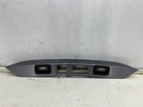 Listwa BYD Seal U 23r.- lampki podświetlenia tablicy blenda nakładka dolna klapy bagażnika na przycisk i kamerę sa3hk-5506110