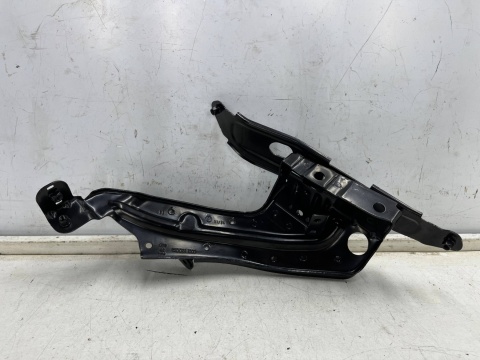 Mocowanie błotnika Audi A7 C8 Sportback II 18-25r. NOWE prawe przednie mocowanie błotnika wspornik podpora prawy przód