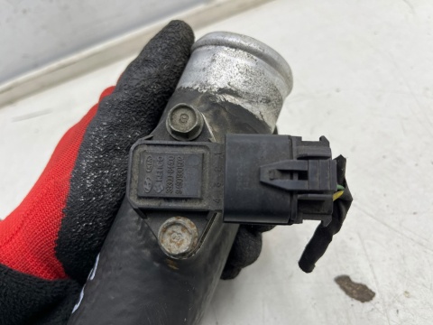 Rura Hyundai Grandeur IV 05-11r. 2.2 CRDi przewód dolotowy intercoolera wąż powietrza z czujnikiem