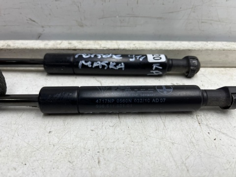 Siłownik Porsche 911 Carrera 996 Boxster 986 97-06r. teleskop maski sprężyna gazowa komplet 996511551