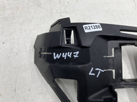 Ślizg Mercedes Vito w447 2014r.- LEWE tylne dolne mocowanie zderzaka wspornik uchwyt kosz na radar lewy tył