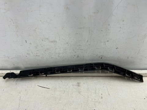 Ślizg Mercedes w204 C-klasa sedan Lift 11-14r. PRAWE tylne mocowanie zderzaka wspornik uchwyt prawy tył a2048800830