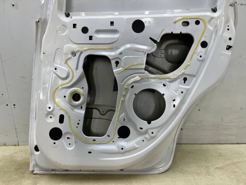 Drzwi Citroen C3 III 3 16-24r. prawe tylne prawy tył listwa