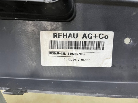 Zderzak przedni Mercedes W204 C-Klasa 11-14r. Lift przód 6XPDC A2048805547