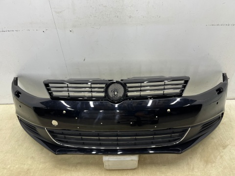 Zderzak przedni VW Jetta 6 VI 10-14r. Przedlift przód 4XPDC 5C6807221B