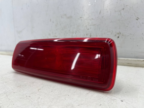Lampa Renault Trafic III Talento NV300 Primastar II Vivaro B 14r.- trzecie dodatkowe światło stop w drzwi bagażnika 93867977