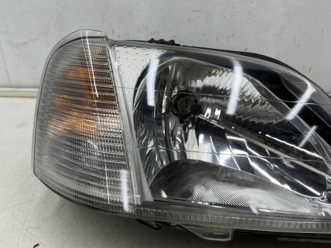 Lampa reflektor Dacia Logan I 04-08r. PRAWA  przednia zwykła prawy przód 8200211006