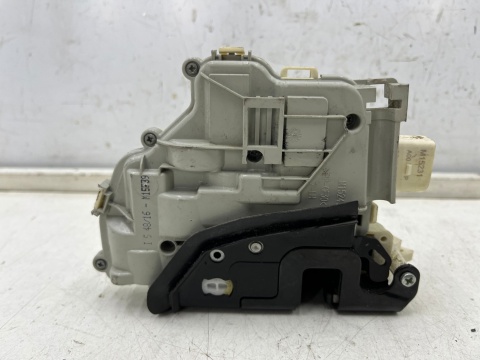 Zamek drzwi Audi A4 B9 8w A6 C7 A3 8v Q3 8u Q7 4m Q5 Touareg Audi Q5 A5 8w 15-24r. LEWY tylny zamek drzwi lewy tył 4g0839015h