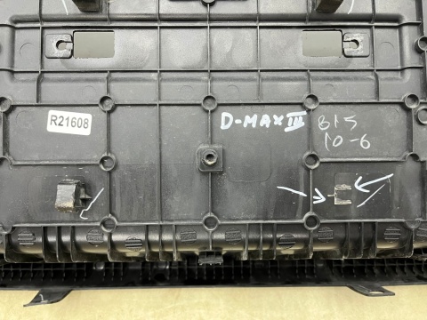 Zderzak tylny Isuzu D-Max D Max Mazda BT-50 BT 50 III 3 20r.- nakładka zderzaka 8983938280