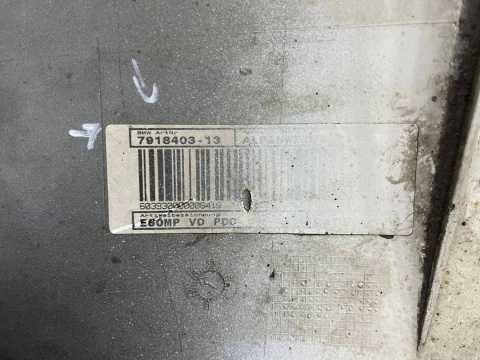 Zderzak przedni BMW 5 E60 E61 M-Pakiet 03-10r. przód 4XPDC spryski 7896582