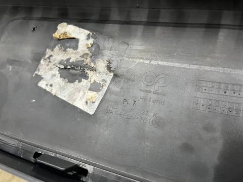 Zderzak przedni VW Caddy 3 III 15-20r. Lift przód 2K5807221K