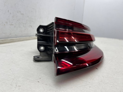 Lampa Porsche Panamera II 971 16-20r. PRAWA tylna w błotnik ORYGINALNA prawy tył Europa 971945092b