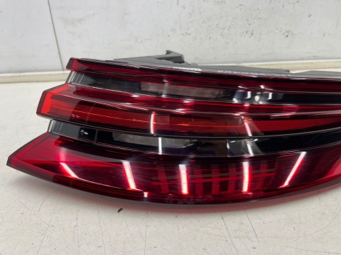 Lampa Porsche Panamera II 971 16-20r. PRAWA tylna w błotnik ORYGINALNA prawy tył Europa 971945092b