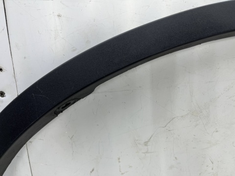 Listwa BMW X1 F48 15-22r. lewy przedni rant nadkola błotnika zderzaka nakładka lewy przód 7332337