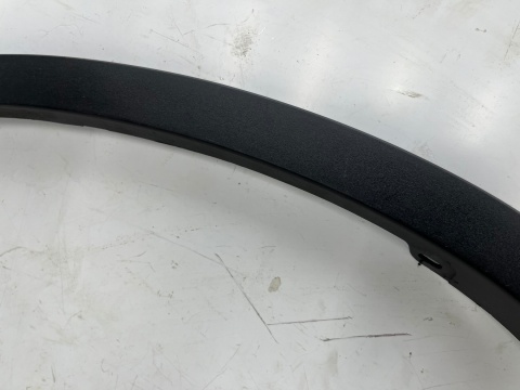 Listwa BMW X1 F48 15-22r. lewy przedni rant nadkola błotnika zderzaka nakładka lewy przód 7332337