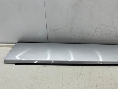 Listwa Jaguar F-Pace x761 2016r.- PRAWA przednia dolna nakładka drzwi prawy przód hk8m-21064-abw