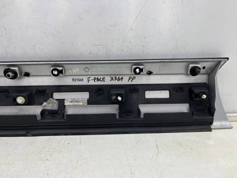 Listwa Jaguar F-Pace x761 2016r.- PRAWA przednia dolna nakładka drzwi prawy przód hk8m-21064-abw