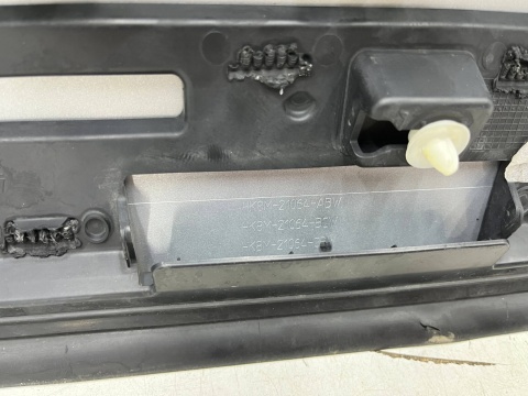 Listwa Jaguar F-Pace x761 2016r.- PRAWA przednia dolna nakładka drzwi prawy przód hk8m-21064-abw