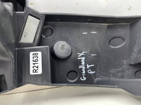 Ślizg Opel Grandland X 17-24r. prawe tylne mocowanie zderzaka wspornik prawy tył 1800590X YP00035680