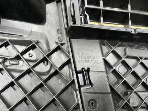 Zderzak przedni Audi A3 8P S-Line Sline 05-08r. Lift przód 8P4807437