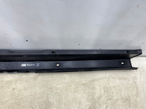 Zderzak tylny Fiat Ducato Jumper Movano C Boxer ProMaster Proace Max 06r.- tył środek próg 4XPDC 1305763070