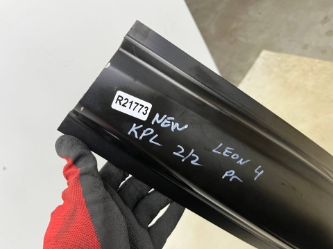 Poszycie Seat Leon 4 IV 5FE 20r.- prawy próg słupek A + B rama drzwi ćwiartka NOWA oryginalna 5fe809606e