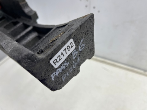 Absorber zderzaka VW Passat B6 05-10r. przednie wzmocnienie oryginalne styropian 3c0807248b