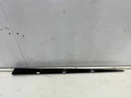 Listwa Toyota Yaris 3 III P13 LIFT 17-20r. NOWA prawa przednia dolna listewka ozdobna nakładki drzwi prawy przód 75733-0d021