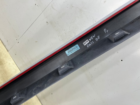 Nakładka progu VW Passat B8 14-23r. NOWA prawa listwa progowa prawy próg zewnętrzny 3G0853858