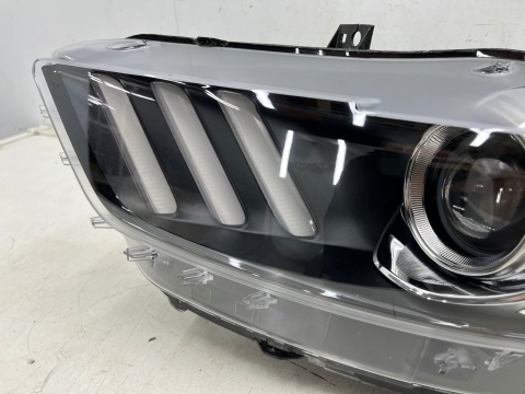 Lampa reflektor Ford Mustang 4 VI 14-17r. LED LEWA przednia lewy przód EU fr3b-13006-b fr3b-13006-c