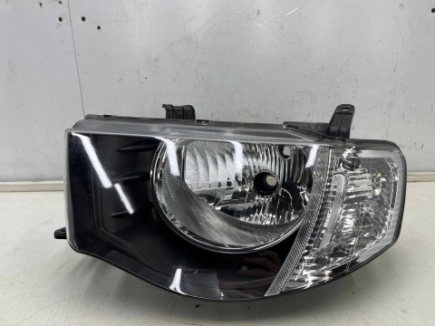 Lampa reflektor Mitsubishi L200 KA KB 05-10r. LEWA przednia H4 oryginalna lewy przód EU 8301b461