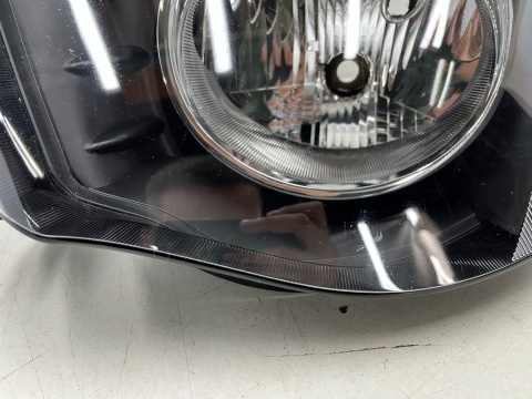 Lampa reflektor Mitsubishi L200 KA KB 05-10r. LEWA przednia H4 oryginalna lewy przód EU 8301b461