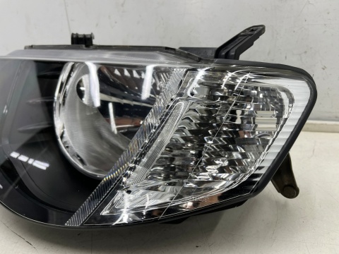Lampa reflektor Mitsubishi L200 KA KB 05-10r. LEWA przednia H4 oryginalna lewy przód EU 8301b461