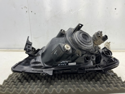 Lampa reflektor Mitsubishi L200 KA KB 05-10r. LEWA przednia H4 oryginalna lewy przód EU 8301b461