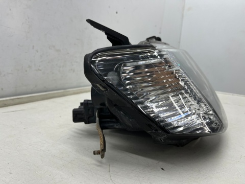 Lampa reflektor Mitsubishi L200 KA KB 05-10r. PRAWA przednia H4 oryginalna prawy przód EU 8301b462