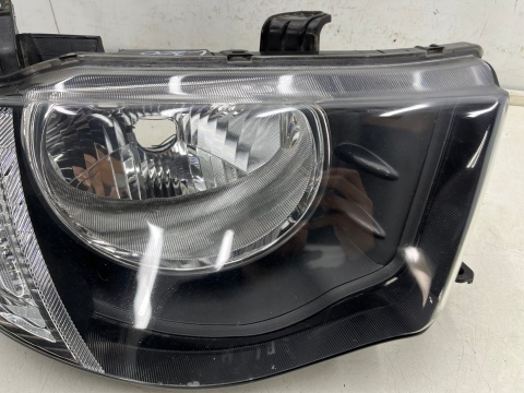 Lampa reflektor Mitsubishi L200 KA KB 05-10r. PRAWA przednia H4 oryginalna prawy przód EU 8301b462