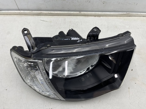 Lampa reflektor Mitsubishi L200 KA KB 05-10r. PRAWA przednia H4 oryginalna prawy przód EU 8301b462