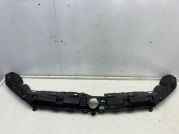 Ślizg Maserati Ghibli 13-24r. przednie środkowe mocowanie górnej listwy atrapy zderzaka NOWE 670004437