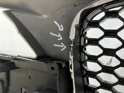 Zderzak przedni Jaguar F-Pace X761 R Sport 16r.- przód PDC HK8M-17F003-A