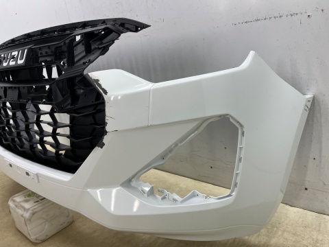 Zderzak przedni Isuzu D-Max DMax 3 III 23r.- Lift przód 