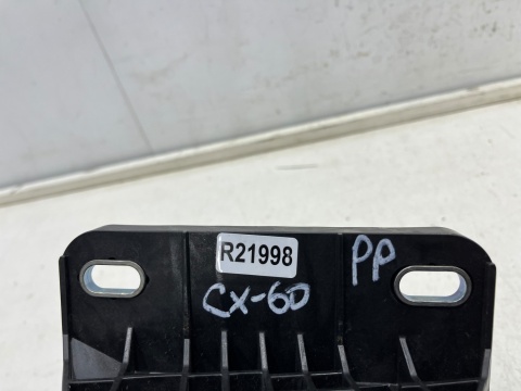 Belka zderzaka Mazda CX-60 CX60 22r.- przód przednie prawe mocowanie pasa slizg ORYGINALNE kbb350aj2 kbb3-50aj1