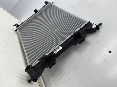 Chłodnica wody Hyundai i20 II GB 14-20r. 1.2b 1.4b benzyna 25310C8000