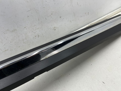 Listwa Mazda CX-3 CX3 14-21r. lewa przednia dolna nakładka drzwi CHROM lewy przód listewka chromowana d10e-51rb1