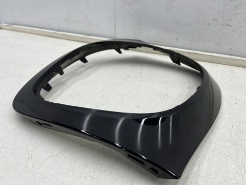 Listwa Smart Forfour II w453 14-19r. prawa nakładka ramka lampy tylnej obramówka a4538850222