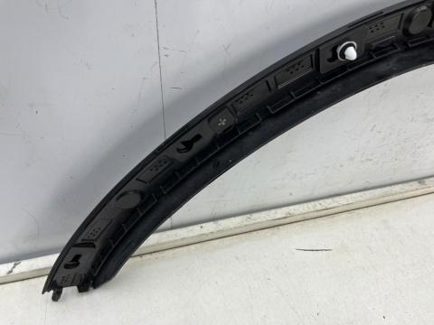 Listwa Volvo XC40 17r.- lewy tylny rant nadkola błotnika nakładka lewy tył 31448328