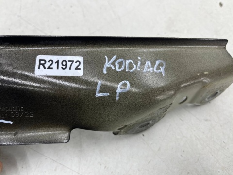 Mocowanie błotnika Skoda Kodiaq I 16-24r. lewe przednie mocowanie błotnika wspornik podpora lewy przód 565821141