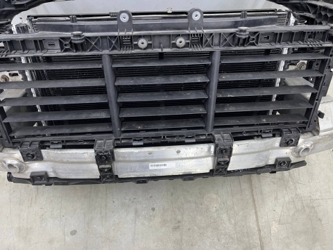Pas przedni Porsche Cayenne III 9y 18r.- 3.0 4.0 kompletny ramka z chłodnicami wody klimy żaluzje belka wzmocnienie