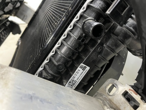 Pas przedni Porsche Cayenne III 9y 18r.- 3.0 4.0 kompletny ramka z chłodnicami wody klimy żaluzje belka wzmocnienie